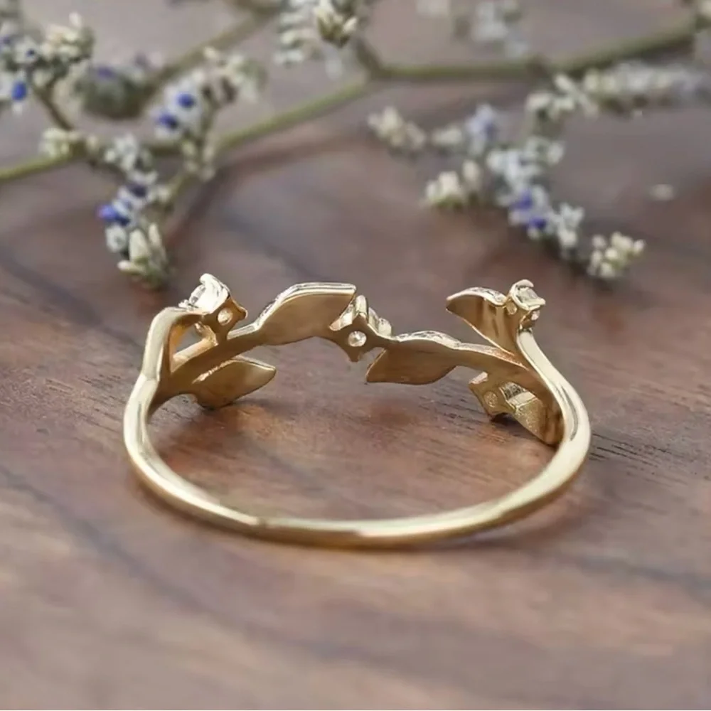 Gorgeous Branch Leaf Ring Cubic Zirconia size 7 - Picture 5 of 6